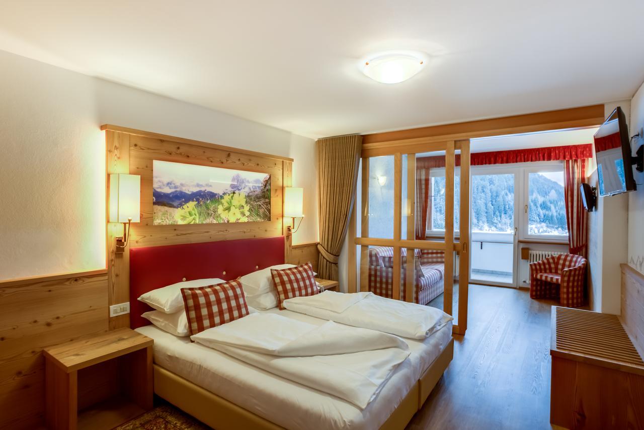 Astor Suites B&B セルヴァ・ディ・ヴァル・ガルデーナ エクステリア 写真