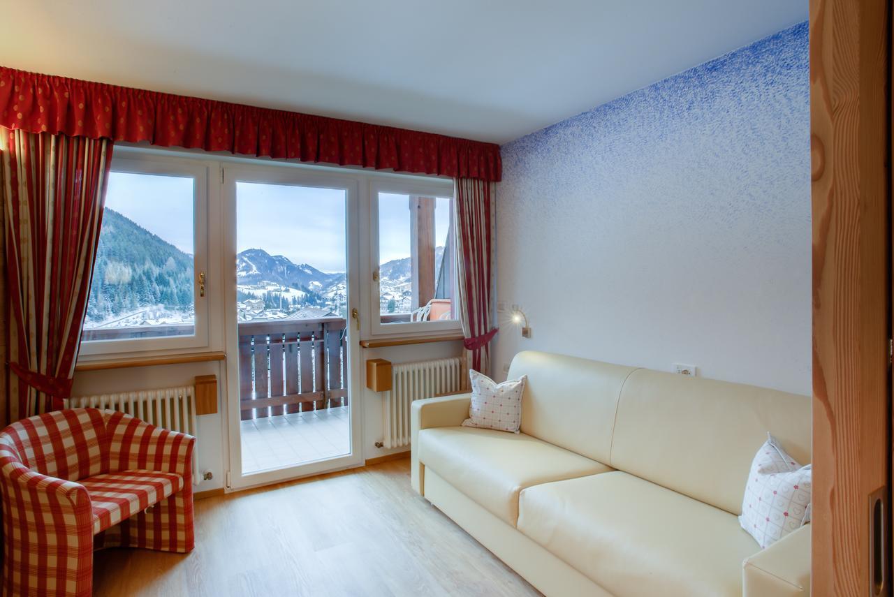 Astor Suites B&B セルヴァ・ディ・ヴァル・ガルデーナ エクステリア 写真